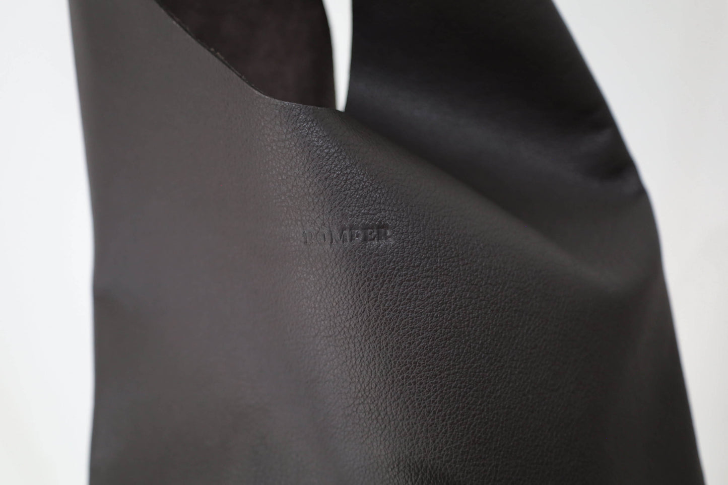 Margarita large hobo bag in mud cowhide