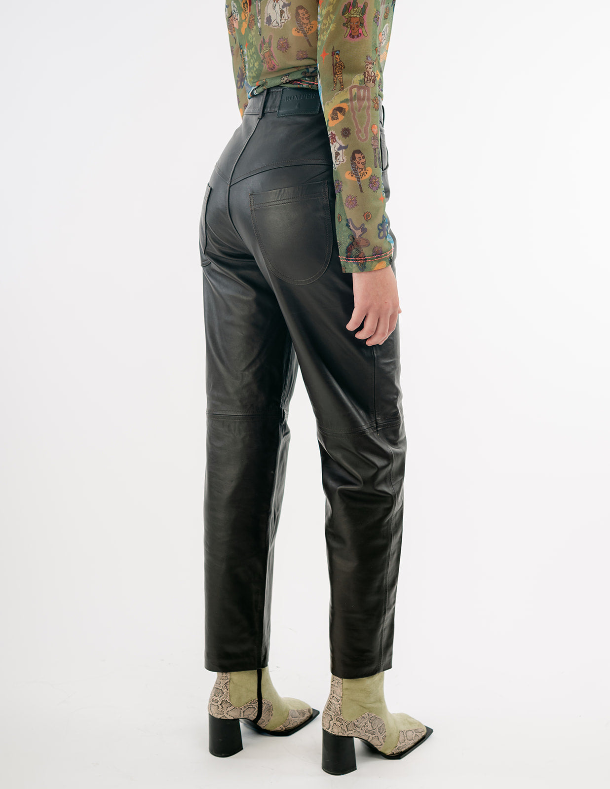 Paine pants in dark brown leather