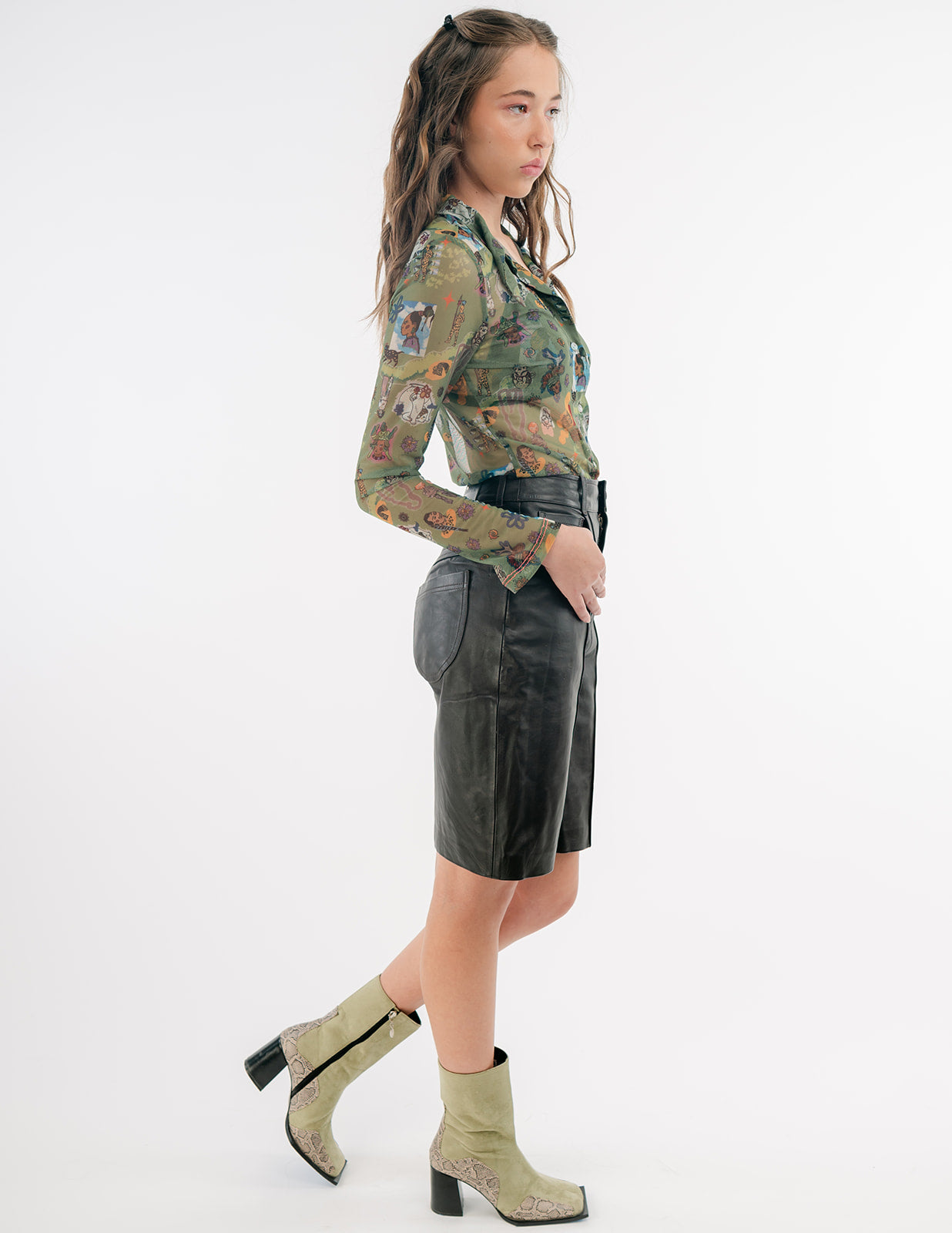 Jean jorts in dark brown