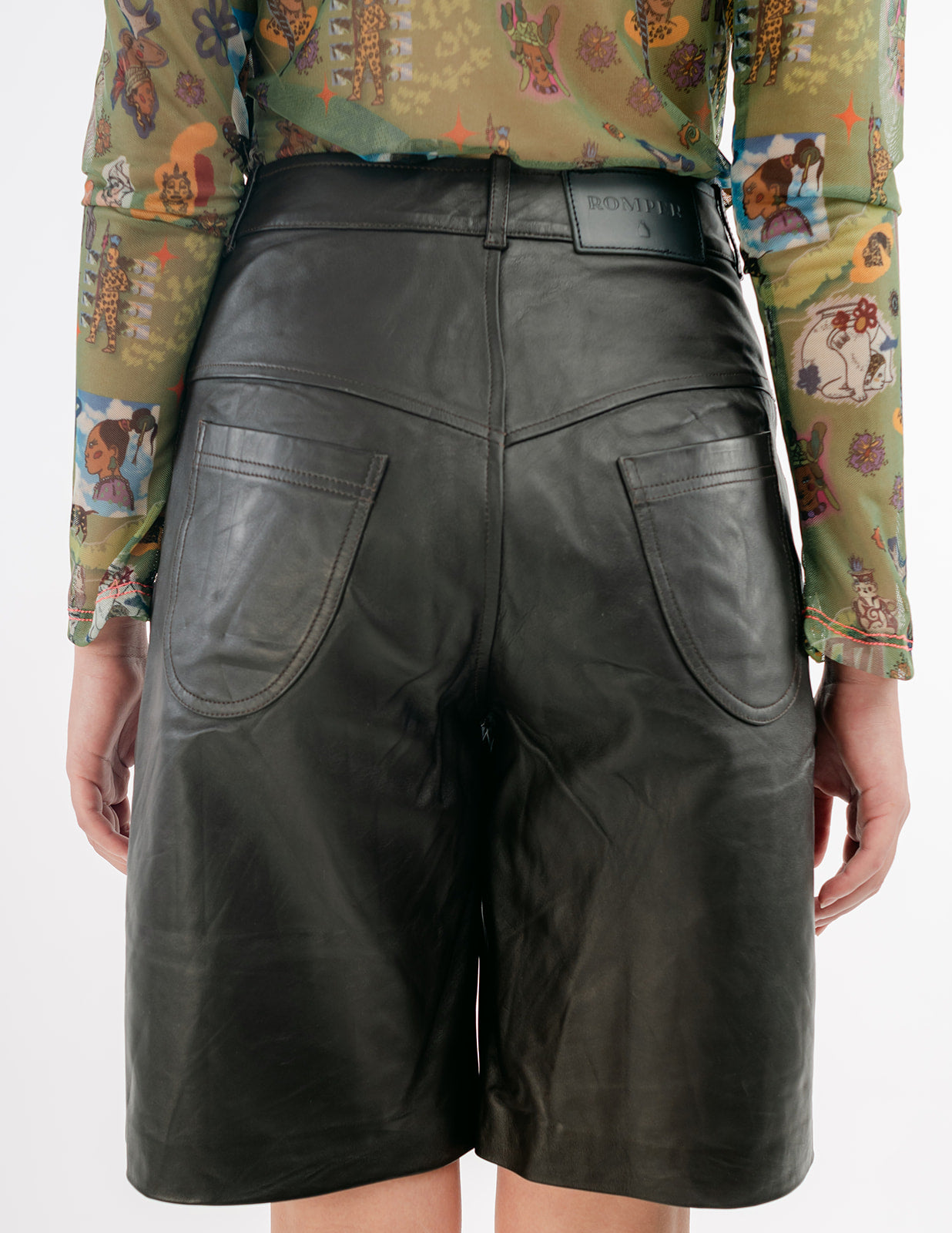 Jean jorts in dark brown