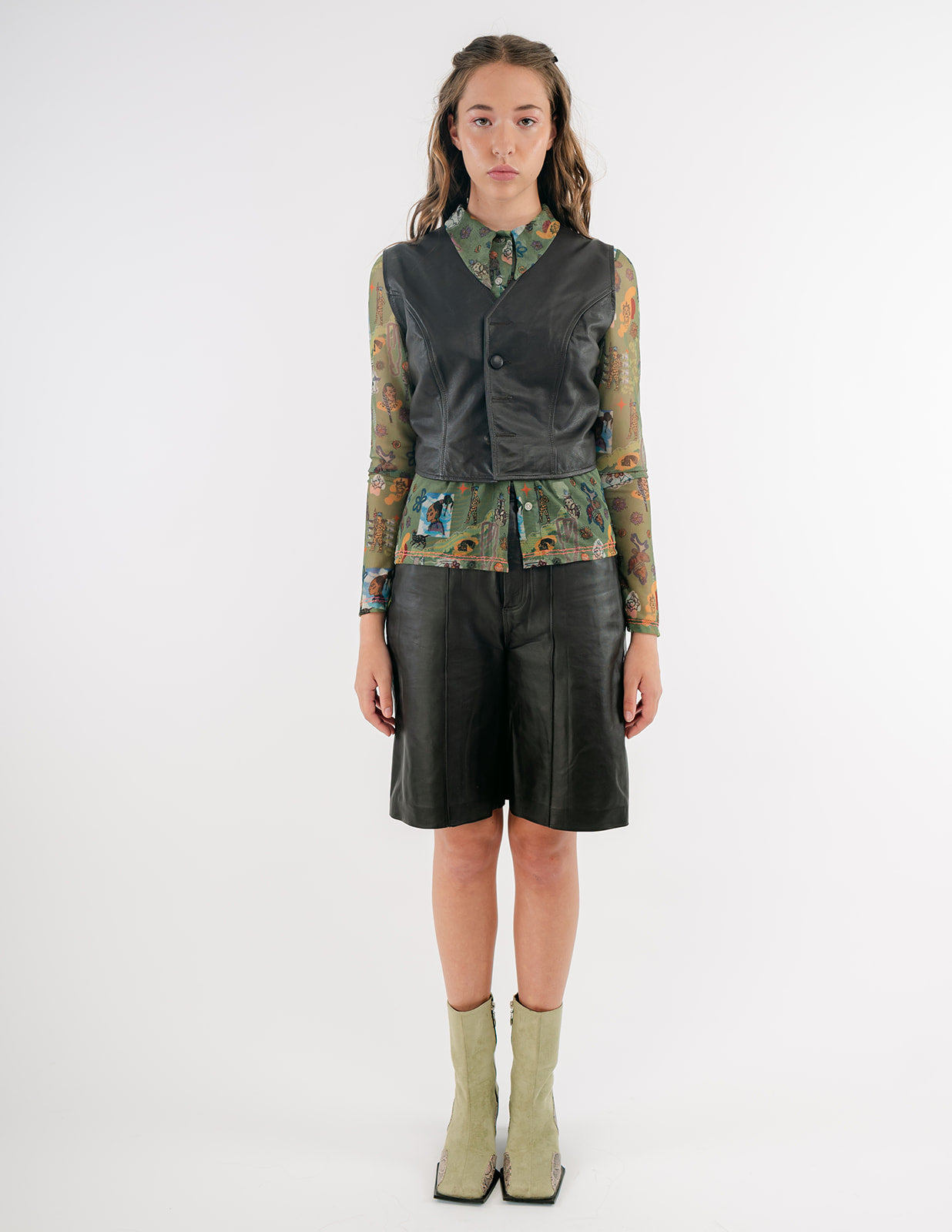 Maya vest in dark brown