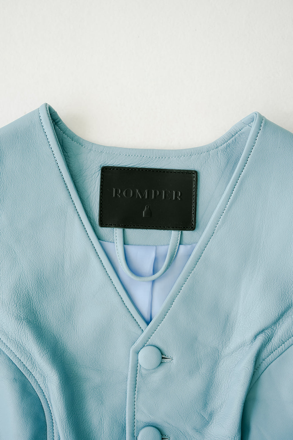 Maya vest in baby blue