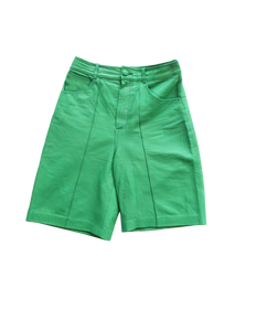 Jean jorts in emerald green leather